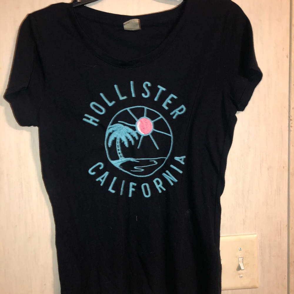 Hollister t-shirt